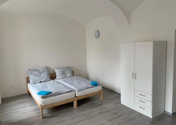 Zizkova - Ideani Pro Firmy Apartment *